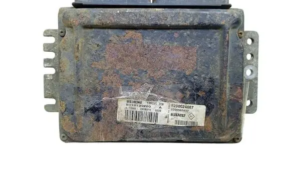 Renault Scenic I Engine control unit/module ECU 8200024667 S110130220