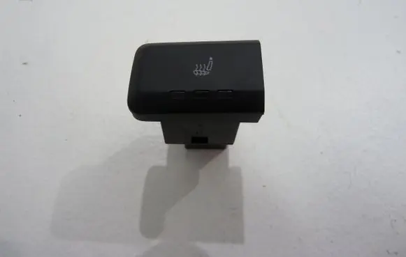 Volkswagen Touareg II Seat heating switch 7P6963105A