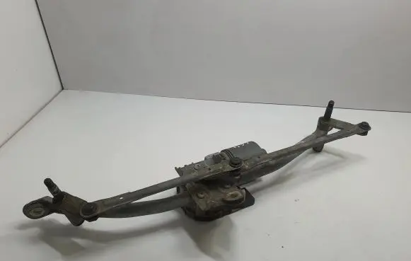 BMW X3 F25 Front wiper linkage and motor 7213275 61617213275