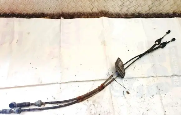 Honda FR-V Gear shift cable linkage