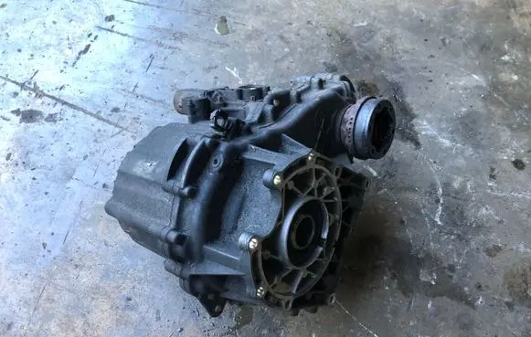 Land Rover Discovery 3 - LR3 Gearbox transfer box case 8454228031 3453227091