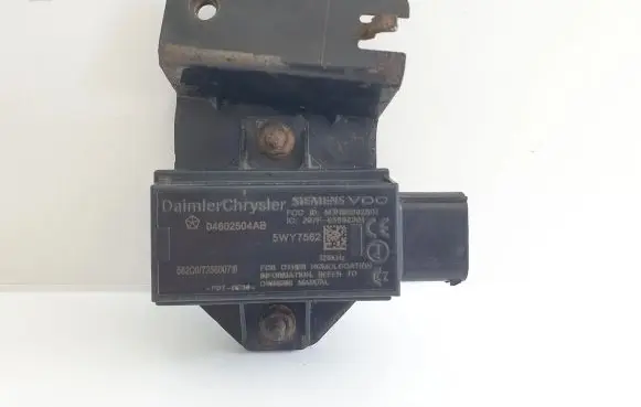 Chrysler 300 - 300C Tire pressure sensor 04602504AB