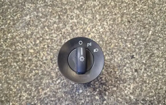 Ford Mustang V Light switch