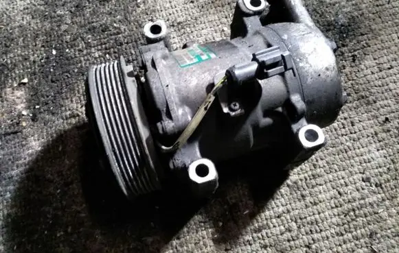 Ford Fiesta Air conditioning (A/C) compressor (pump) 02698807260 2S6119D629AD
