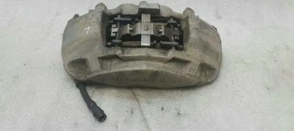 Mercedes-Benz C W205 Front brake caliper A0114219598