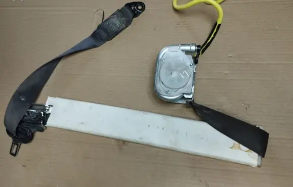 Honda Element Front seatbelt