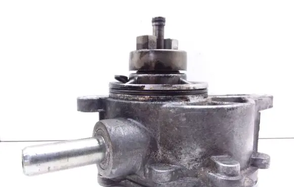 Mercedes-Benz C W203 Vacuum pump A6462300165 LA123105