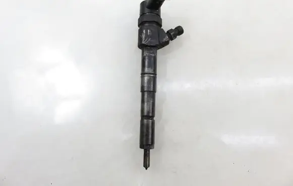 Opel Vectra C Fuel injector 0445110159