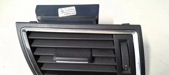 Seat Toledo IV (NH) Dashboard side air vent grill/cover trim 5JA819702B