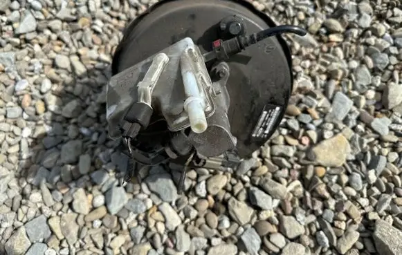 Ford Kuga II Brake booster DV612B195JA