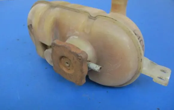 BMW 5 E12 Coolant expansion tank/reservoir