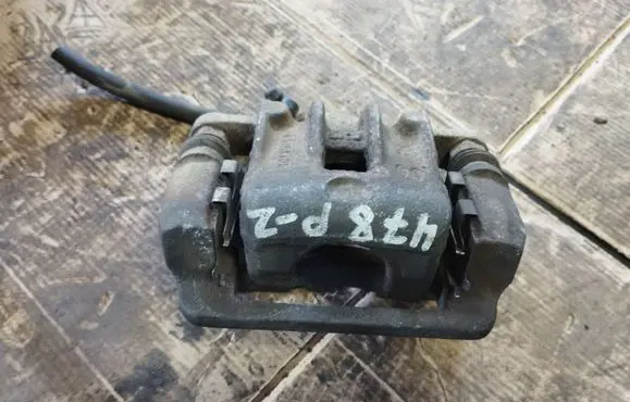 Hyundai Tucson JM Rear brake caliper