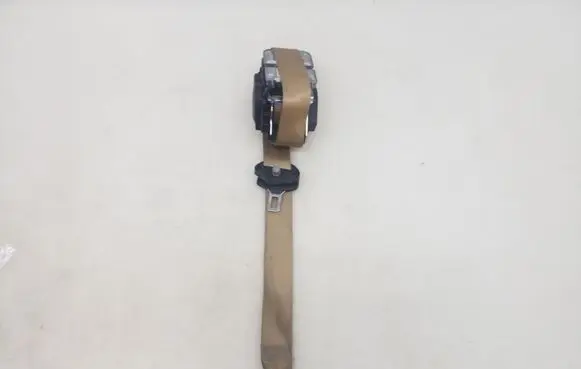 Mercedes-Benz CLS C219 Front seatbelt A2118605586