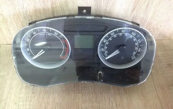 Speedometer (instrument cluster)