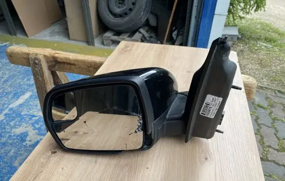 Ford Edge II Other exterior part FT4B17683