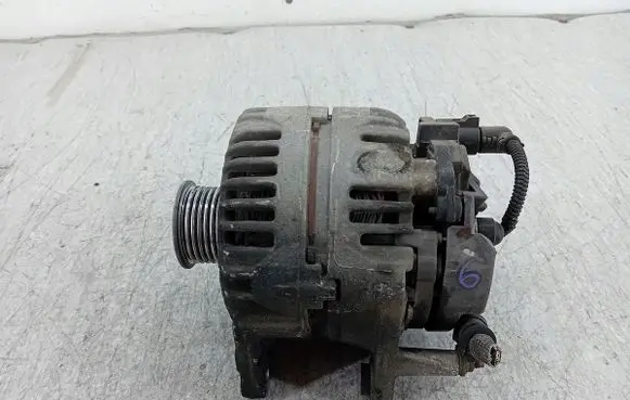 Volkswagen Touran I Generator/alternator 