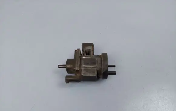Mercedes-Benz A W168 Turbo solenoid valve A0005450427