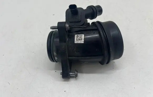 BMW 3 G20 G21 Air intake duct part 8689501