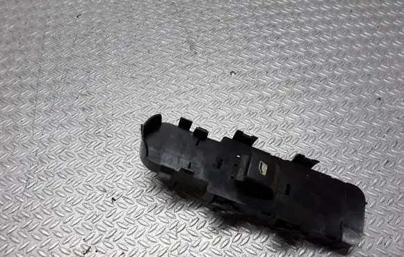 Citroen C4 I Electric window control switch 9651468677