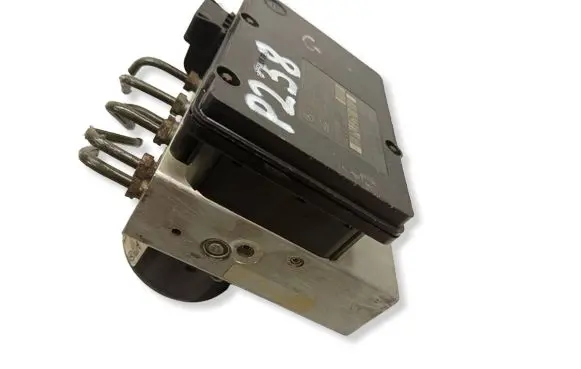 Mercedes-Benz C AMG W203 ABS Pump A2095452532 A2034310812