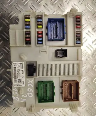 Volvo XC60 Fuse module CG9T14C256FA 3659AF01125TP