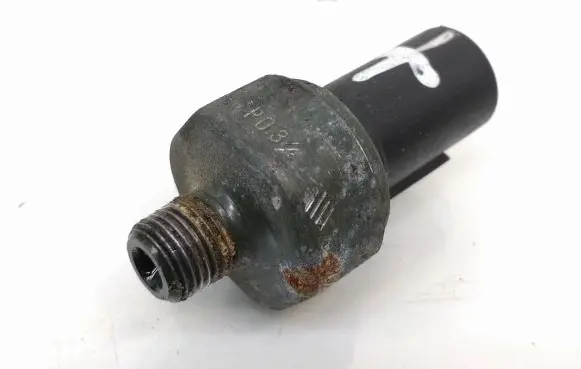 Hyundai Tucson JM Oil level sensor P03
