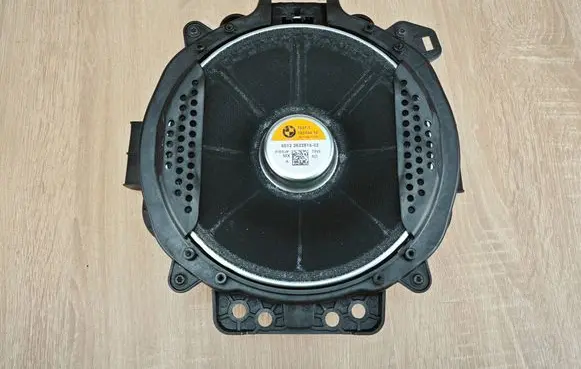 BMW X6 G06 Subwoofer speaker 2622516