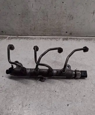 Audi Q7 4L Fuel main line pipe 057130089 05A906051