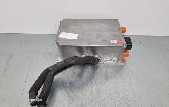 Porsche Cayenne (9Y0 9Y3) Battery charger (optional) 5QE915682FB