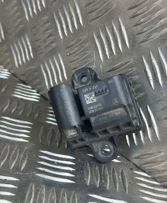 Glow plug pre-heat relay