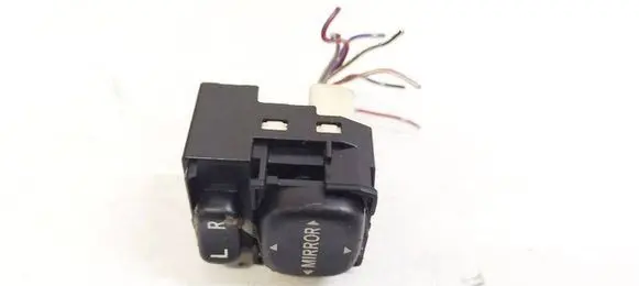 Toyota Auris 150 Wing mirror switch 183574