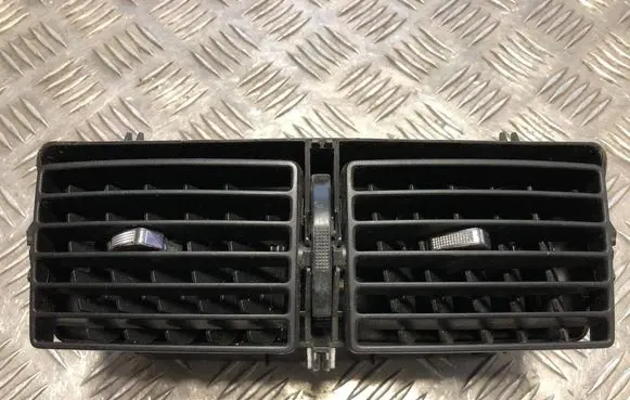 Peugeot 307 Dash center air vent grill 9634511177 A1079302 215021