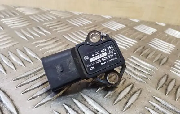 Skoda Octavia Mk2 (1Z) Air pressure sensor 0281002399 038906051B