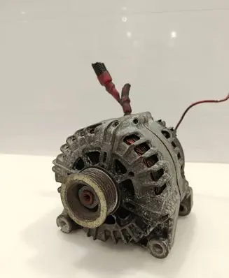 BMW 5 E60 E61 Generator/alternator 7802261
