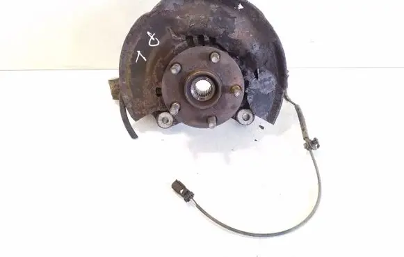 Front wheel hub
