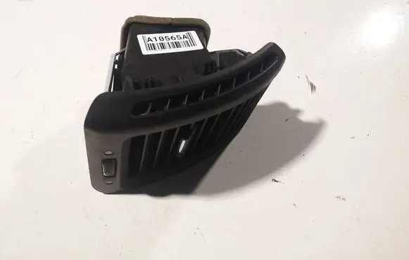 Honda Accord Dash center air vent grill e6165131500 e616-5131-500