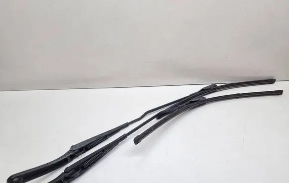 Audi A4 S4 B8 8K Front wiper blade arm 8K1955408