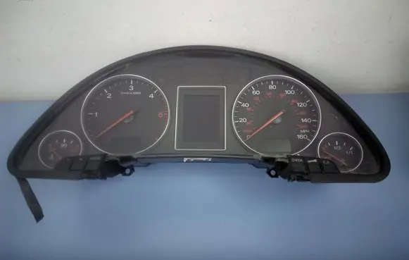 Audi A4 S4 B6 8E 8H Speedometer (instrument cluster) 8E0920950C