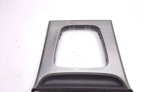 Volvo XC90 Gear shifter surround trim plastic 30643107