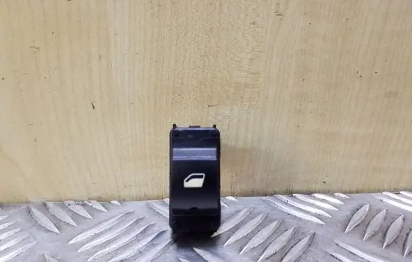 Peugeot 5008 Electric window control switch 3017030800