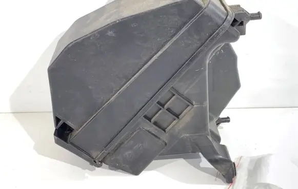 Hyundai Tucson TL Air filter box 28110D3100