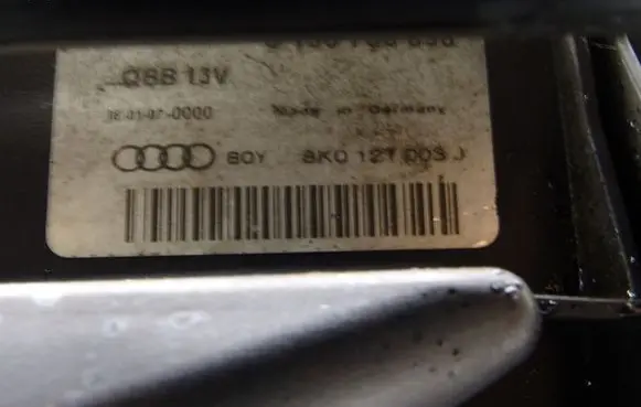 Audi A5 8T 8F Radiator trim 8K0805500 8K0805499