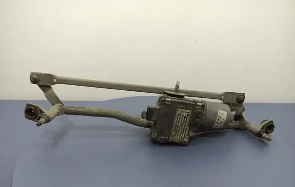 Audi A3 S3 8P Front wiper linkage and motor 8P1955023D