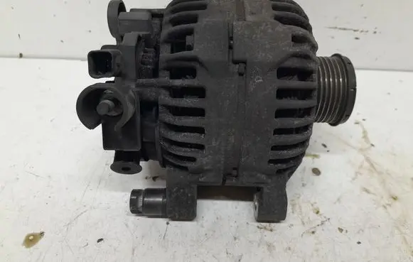 Citroen C4 I Picasso Generator/alternator 9646321880