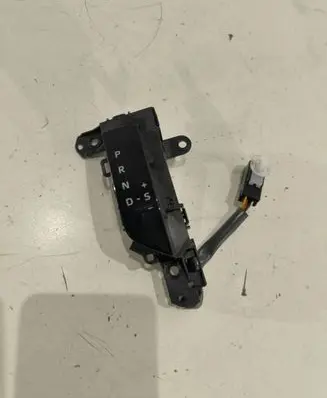 Toyota RAV 4 (XA50) Gear shift selector indicator 76L819 PA66GF33