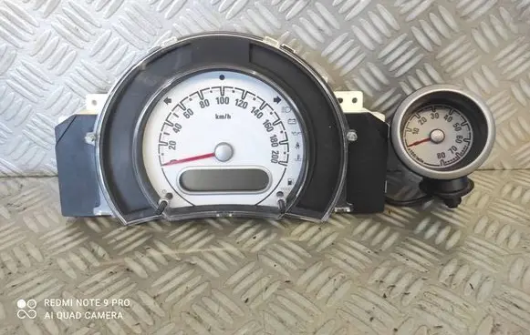 Speedometer (instrument cluster)