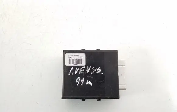 Toyota Avensis T220 Other control units/modules 89741-05040