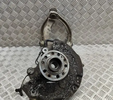 Mercedes-Benz E W213 Front wheel hub A2133325200 A2053340300