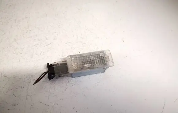Volkswagen PASSAT B7 Other interior light 6l0947565