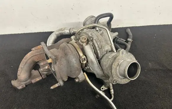 Audi A5 8T 8F Turbo 06H145702L